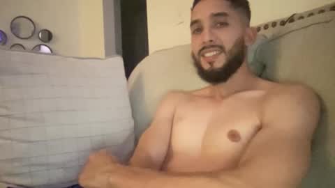 Snapshot of papicubano_guapo23cm chatting on October 2025 03:25:02 AM papicubano_guapo23cm online show from October 2025 03:25:02 AM