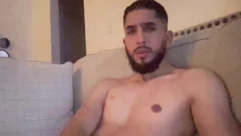 Snapshot of papicubano_guapo23cm chatting on November 2025 06:02:02 AM papicubano_guapo23cm online show from November 2025 06:02:02 AM