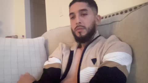 Snapshot of papicubano_guapo23cm chatting on November 2025 06:12:02 AM papicubano_guapo23cm online show from November 2025 06:12:02 AM