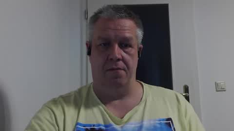 Snapshot of para3214 chatting on October 2025 02:04:01 PM para3214 online show from October 2025 02:04:01 PM