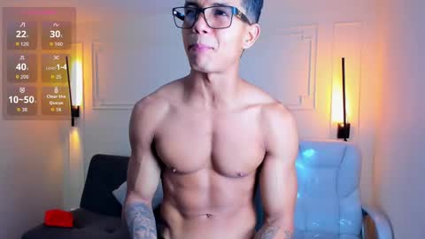 Snapshot of paradise_boy_s chatting on October 2025 10:32:01 PM Ryan And Casper online show from October 2025 10:32:01 PM