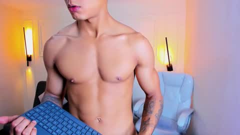 Snapshot of paradise_boy_s chatting on October 2025 10:11:02 PM Ryan And Casper online show from October 2025 10:11:02 PM