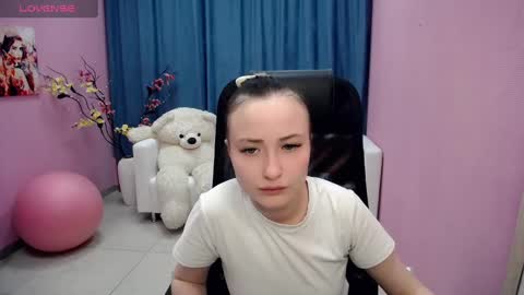 Louise online show from February 2025 09:47:02 AM