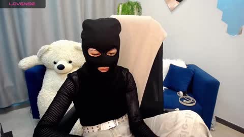 Louise online show from March 2025 06:32:02 AM