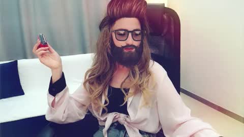 Louise online show from September 2025 08:47:01 AM