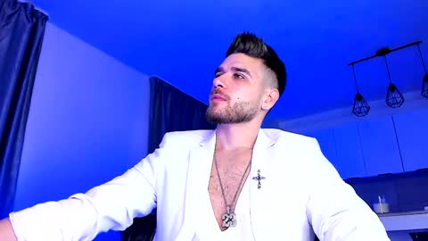 Paris online show from December 2024 02:14:02 AM