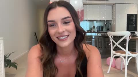 ParisBabyxox online show from September 2025 12:43:01 AM
