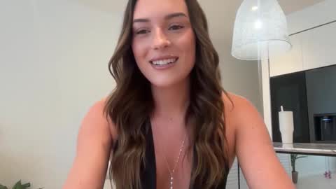 ParisBabyxox online show from September 2025 12:43:01 AM