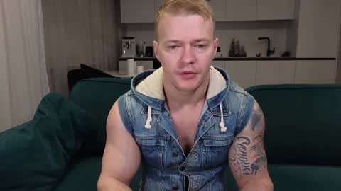 Snapshot of pashka_x chatting on January 2025 05:01:01 AM Pashka online show from January 2025 05:01:01 AM