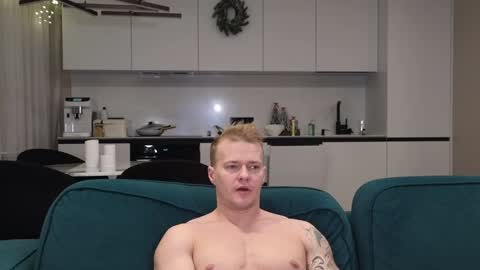 Snapshot of pashka_x chatting on January 2025 12:23:01 PM Pashka online show from January 2025 12:23:01 PM