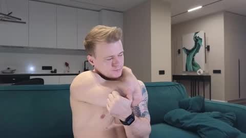 Snapshot of pashka_x chatting on February 2025 10:54:01 AM Pashka online show from February 2025 10:54:01 AM