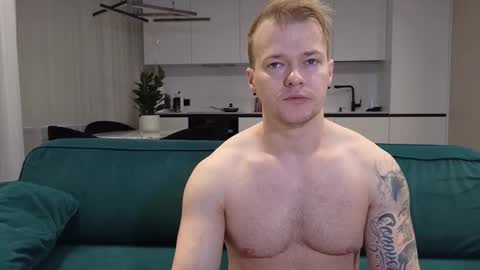 Snapshot of pashka_x chatting on October 2025 06:31:01 AM Pashka online show from October 2025 06:31:01 AM