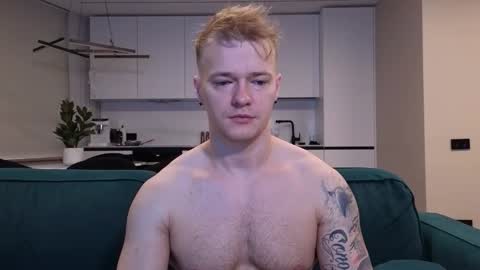 Snapshot of pashka_x chatting on October 2025 06:34:02 AM Pashka online show from October 2025 06:34:02 AM