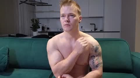 Snapshot of pashka_x chatting on October 2025 06:03:02 AM Pashka online show from October 2025 06:03:02 AM