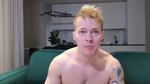 Snapshot of pashka_x chatting on November 2025 10:28:01 AM Pashka online show from November 2025 10:28:01 AM