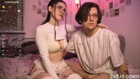 Snapshot of passiondesire_ chatting on November 2025 08:40:01 PM Zoe online show from November 2025 08:40:01 PM