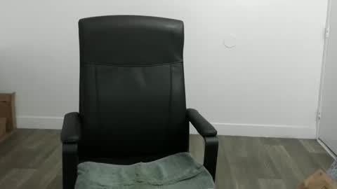 Snapshot of pastelito76 chatting on October 2025 03:29:01 PM Bob online show from October 2025 03:29:01 PM