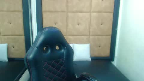 PatrickXX 1 online show from September 2025 01:49:01 PM