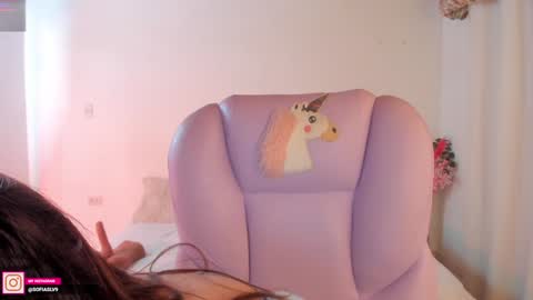 Snapshot of pau_cute chatting on January 2025 07:28:01 AM Sofa online show from January 2025 07:28:01 AM