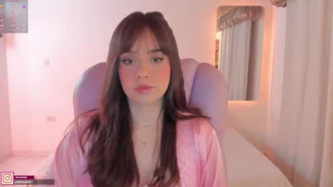 Snapshot of pau_cute chatting on February 2025 04:09:02 AM Sofa online show from February 2025 04:09:02 AM