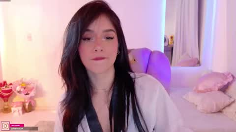 Snapshot of pau_cute chatting on September 2025 03:50:01 AM Sofa online show from September 2025 03:50:01 AM