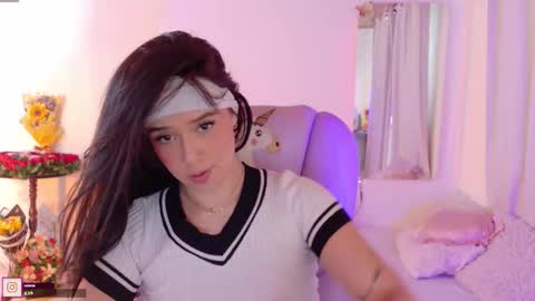 Snapshot of pau_cute chatting on September 2025 08:55:02 PM Sofa online show from September 2025 08:55:02 PM