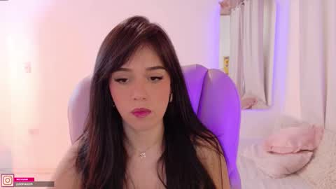 Snapshot of pau_cute chatting on October 2025 09:46:01 PM Sofa online show from October 2025 09:46:01 PM