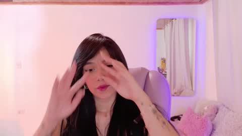 Snapshot of pau_cute chatting on October 2025 09:19:02 PM Sofa online show from October 2025 09:19:02 PM