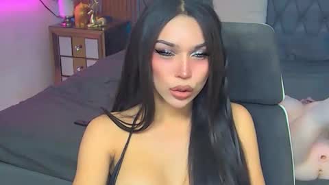 Paula online show from March 2025 10:33:02 AM