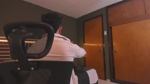 Paul online show from January 2025 01:39:01 PM