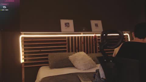 Paul online show from February 2025 12:09:02 PM