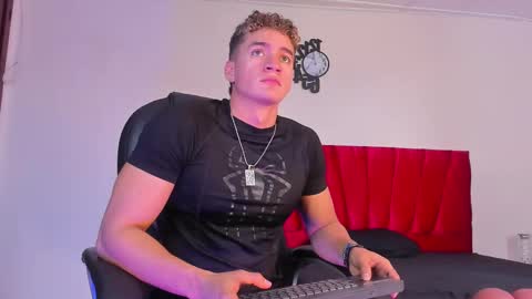 Paull George online show from October 2025 02:25:02 PM