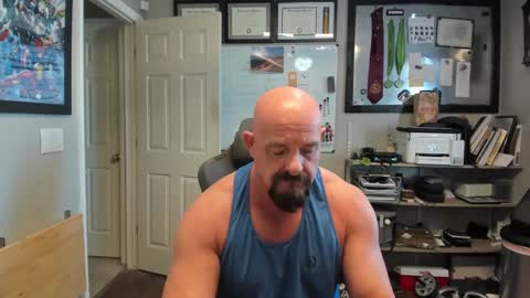 Justeffingaround online show from February 2025 04:43:02 PM