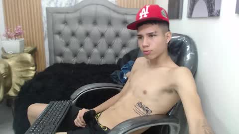 Snapshot of paul_ponce chatting on November 2025 12:27:02 PM PAUL online show from November 2025 12:27:02 PM