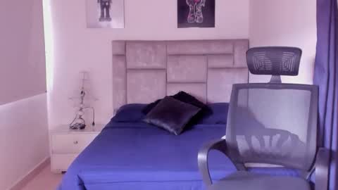 Snapshot of paul_roger chatting on November 2025 02:07:02 PM PAUL ROGER online show from November 2025 02:07:02 PM