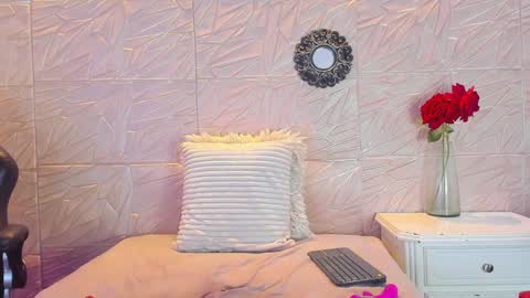 PAULA CRUZ online show from January 2025 08:32:02 PM