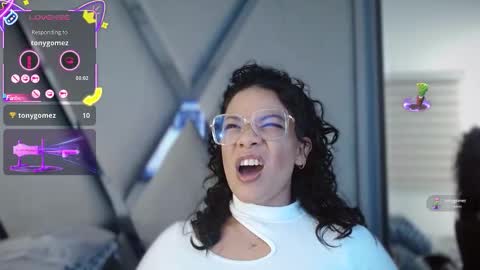 Snapshot of paula_daniela1 chatting on October 2025 09:35:02 PM Paula online show from October 2025 09:35:02 PM