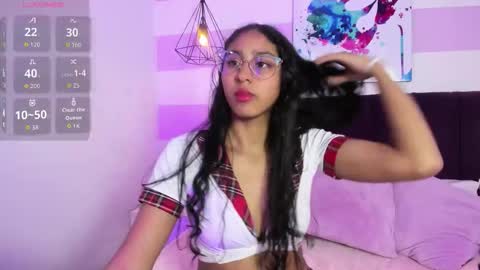 Pau  online show from October 2025 06:17:02 PM