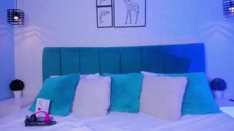 Pau  online show from November 2025 02:07:02 PM