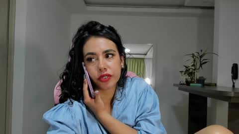 paulina online show from March 2025 12:00:02 AM