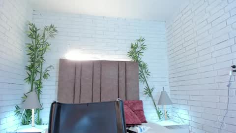 Paulina  online show from January 2025 02:36:02 PM