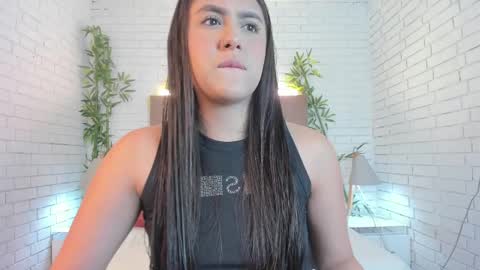 Paulina  online show from February 2025 12:22:02 PM