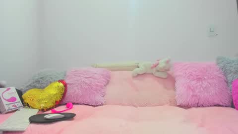 call me ur bbygurl online show from January 2025 11:10:02 PM