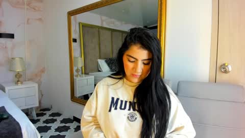 Snapshot of paulinaduarte_ chatting on January 2025 11:10:01 AM Paulina online show from January 2025 11:10:01 AM