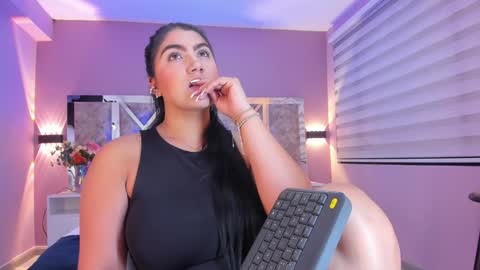 Snapshot of paulinaduarte_ chatting on January 2025 02:19:01 PM Paulina online show from January 2025 02:19:01 PM