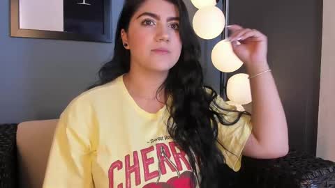 Snapshot of paulinaduarte_ chatting on February 2025 01:29:01 PM Paulina online show from February 2025 01:29:01 PM