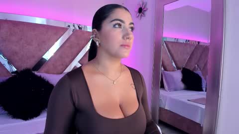 Snapshot of paulinaduarte_ chatting on October 2025 12:36:02 PM Paulina online show from October 2025 12:36:02 PM