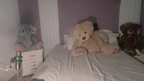 Snapshot of paulinawilliams chatting on October 2025 04:40:02 PM paulina online show from October 2025 04:40:02 PM