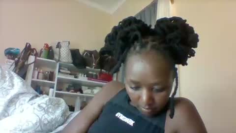 Snapshot of pauline19932016 chatting on November 2025 04:44:02 AM pauline19932016 online show from November 2025 04:44:02 AM