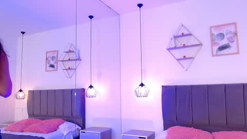 Paula online show from January 2025 12:17:01 PM